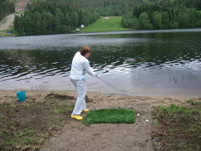 anssi 078.jpg - Mari löi hyvän lyönnin
